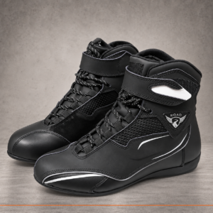 01-black-short-boots-road